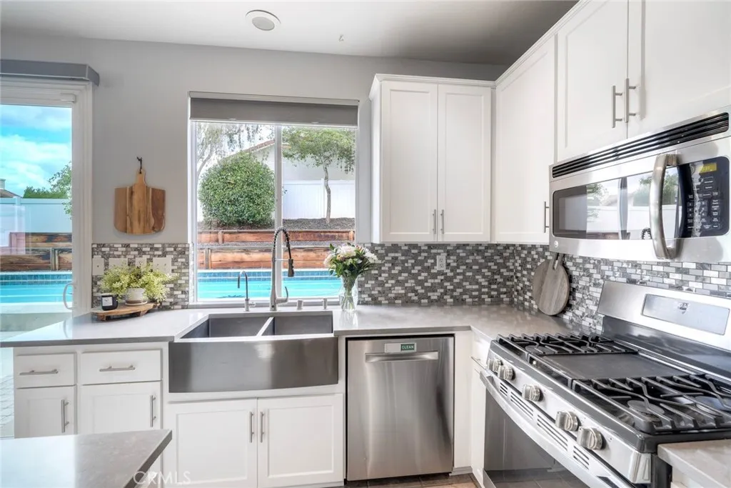 https://cdn.realtyfeed.com/cdn/127/306713852/bcee3fdb0bc7aa4d600fef49206192d1.webp