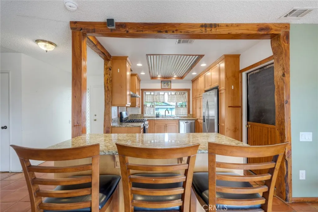 https://cdn.realtyfeed.com/cdn/127/306713857/bfee9da09f2dd1eee3892e73a5f0166d.webp