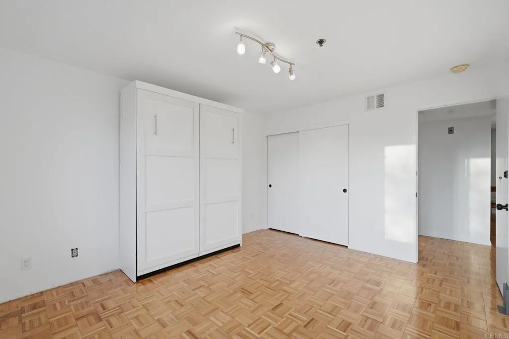 https://cdn.realtyfeed.com/cdn/127/306713874/002a3e241e019cbf95d7e850904b3503.webp