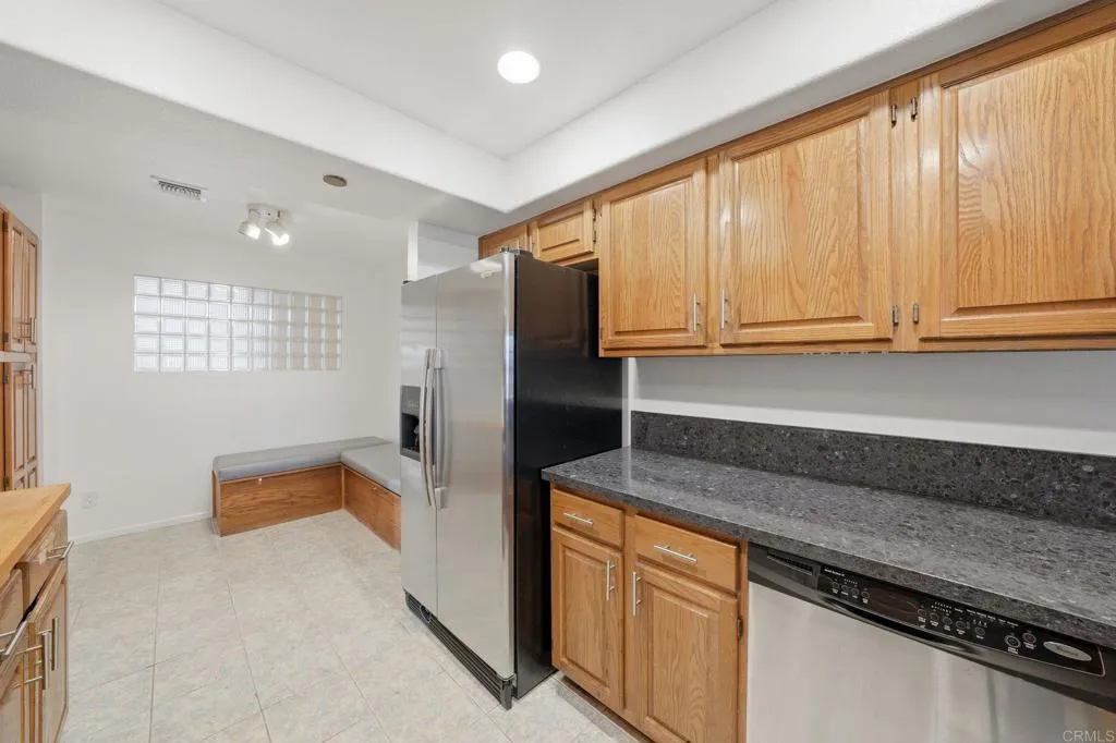 https://cdn.realtyfeed.com/cdn/127/306713874/2838bf83bcc1771a8baa01f9d629b12d.webp