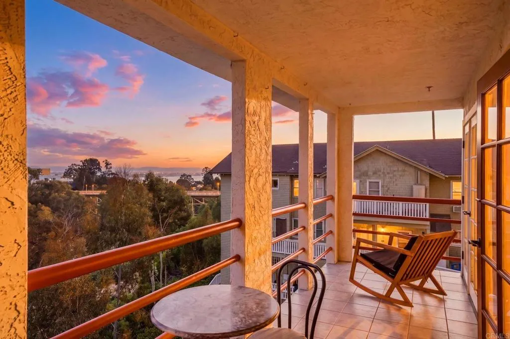 https://cdn.realtyfeed.com/cdn/127/306713874/42e7a6c8faf8be9feac22237ad900a01.webp