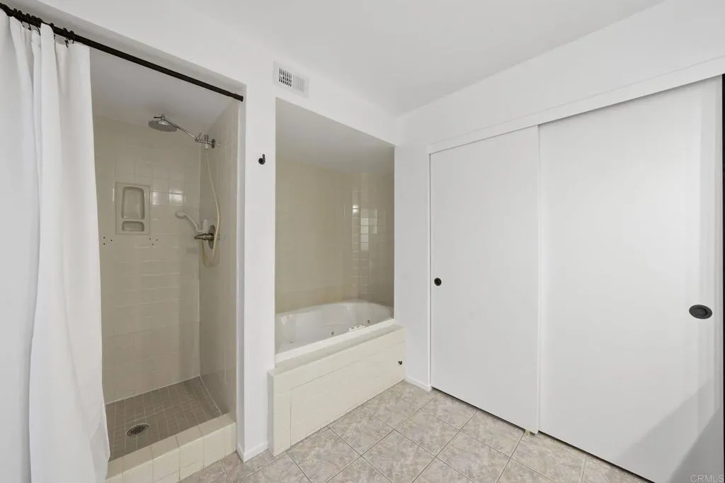 https://cdn.realtyfeed.com/cdn/127/306713874/a232137fc758d588a546d510a47eb382.webp