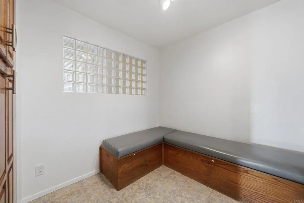 https://cdn.realtyfeed.com/cdn/127/306713874/d09f6a679f1c729d07f80a0bb9bf1491.webp