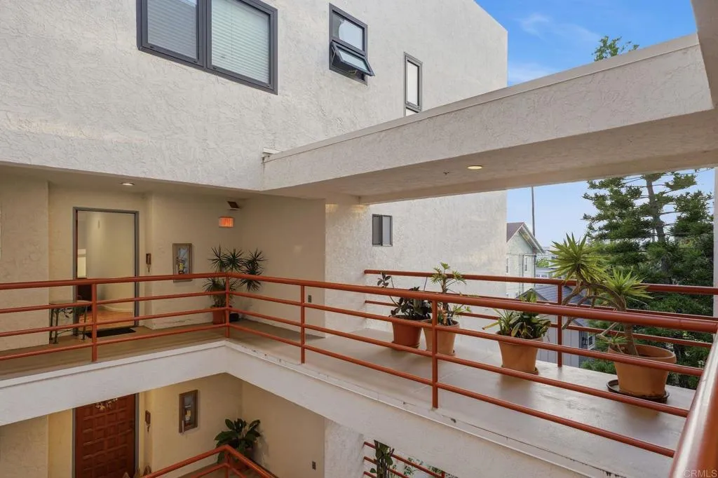 https://cdn.realtyfeed.com/cdn/127/306713874/f73cc8e370b79c934ade87b6ce32ab5d.webp