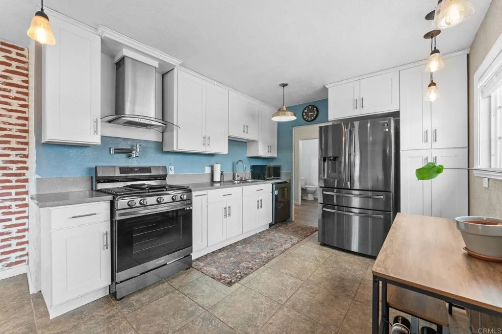 https://cdn.realtyfeed.com/cdn/127/306713903/cec5b1cd941cab8caf9377e3ef91d30c.webp