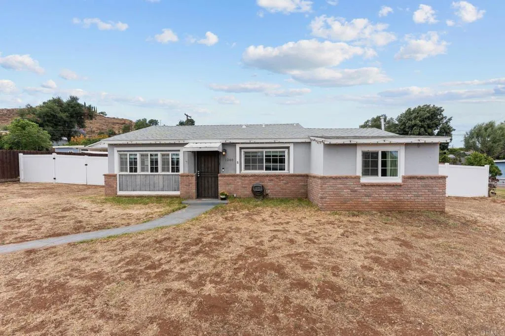 https://cdn.realtyfeed.com/cdn/127/306713903/d03947774ad66aa54403dae5bab90bec.webp