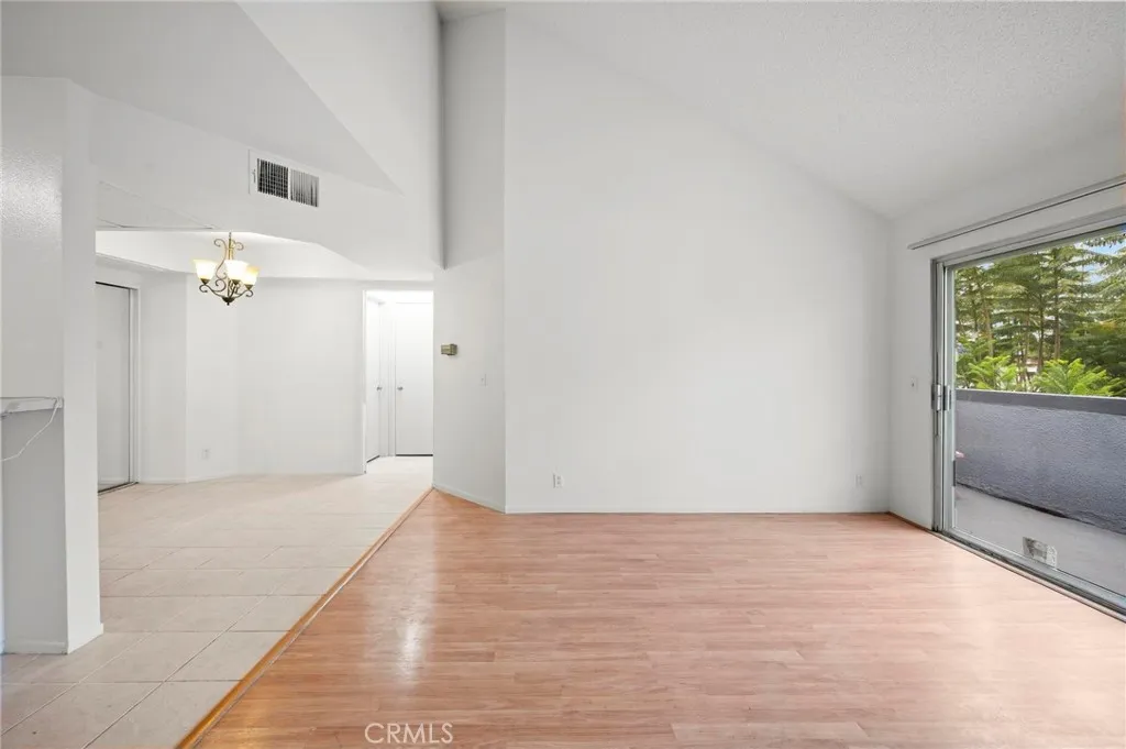 7640 Oso Avenue Unit 316, Winnetka, CA 91306 - Photo 4 of 17, Winnetka, CA