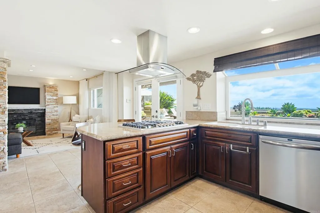https://cdn.realtyfeed.com/cdn/127/306713932/191772f6d72498de3131045a9ff403e1.webp