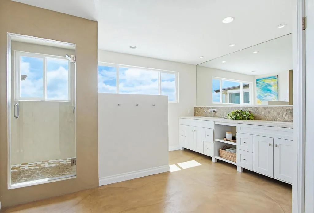 https://cdn.realtyfeed.com/cdn/127/306713932/1f7068073d7c82beea429eee1243b0b2.webp