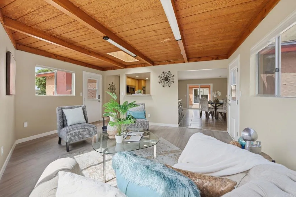 https://cdn.realtyfeed.com/cdn/127/306713933/14cfac179eeeedc71e89aa0f988c7329.webp