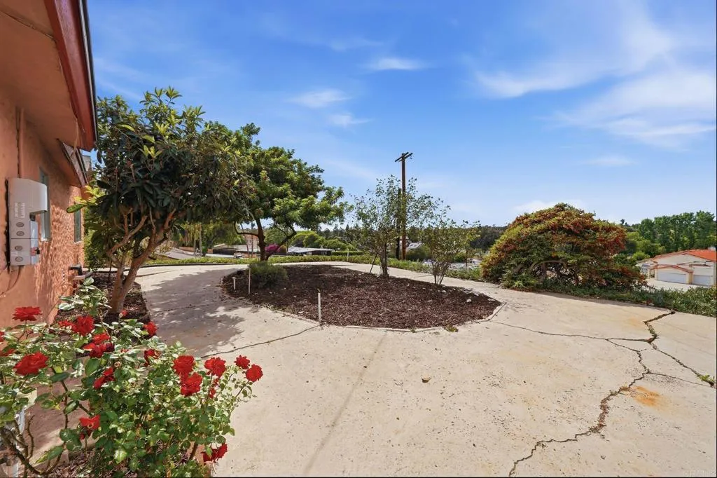 https://cdn.realtyfeed.com/cdn/127/306713933/b9802c5ee070241693951d584a943147.webp