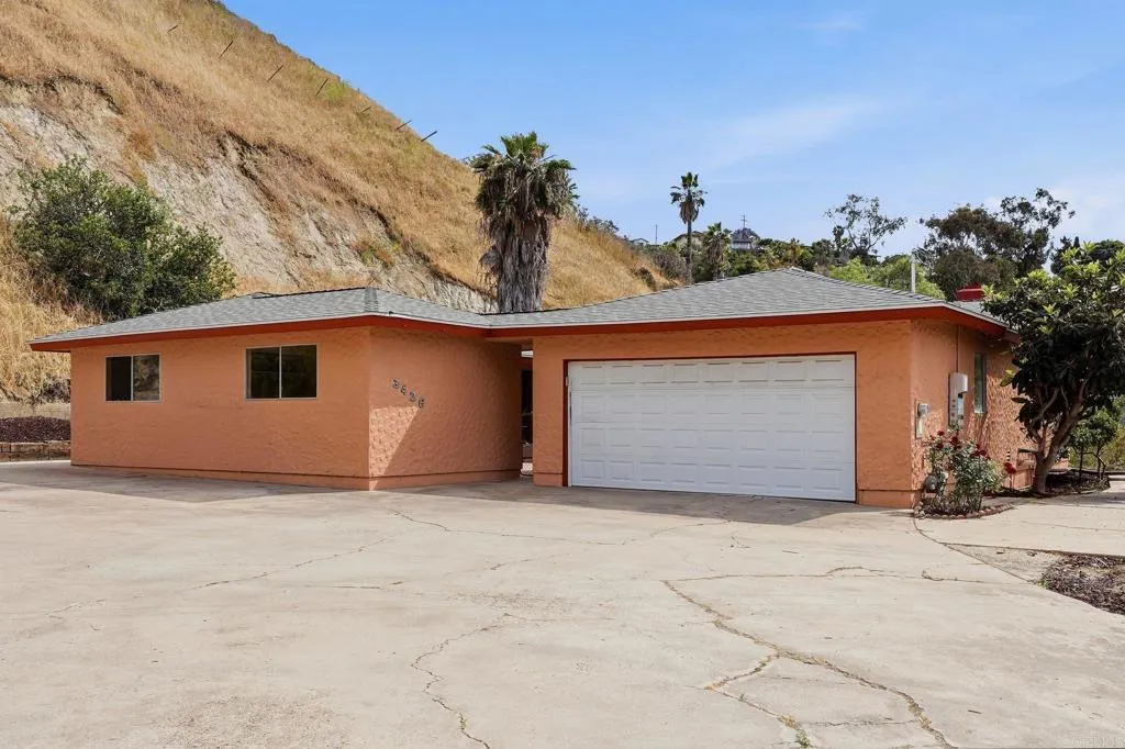 https://cdn.realtyfeed.com/cdn/127/306713933/fdd7bad294abb5cfb9c81411f04f0e76.webp