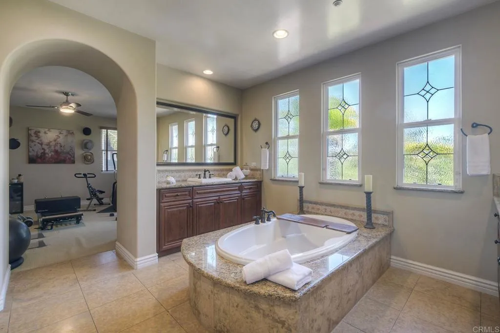 https://cdn.realtyfeed.com/cdn/127/306713935/37b4e9c6ecfee12813cf97196a4d0858.webp