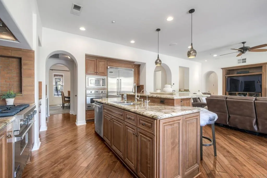 https://cdn.realtyfeed.com/cdn/127/306713935/c75469252487eac6dd0861cf07aa4827.webp