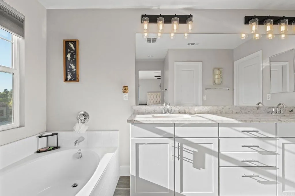 https://cdn.realtyfeed.com/cdn/127/306713976/55c6b095eebb58a4545fead6f9b0f849.webp