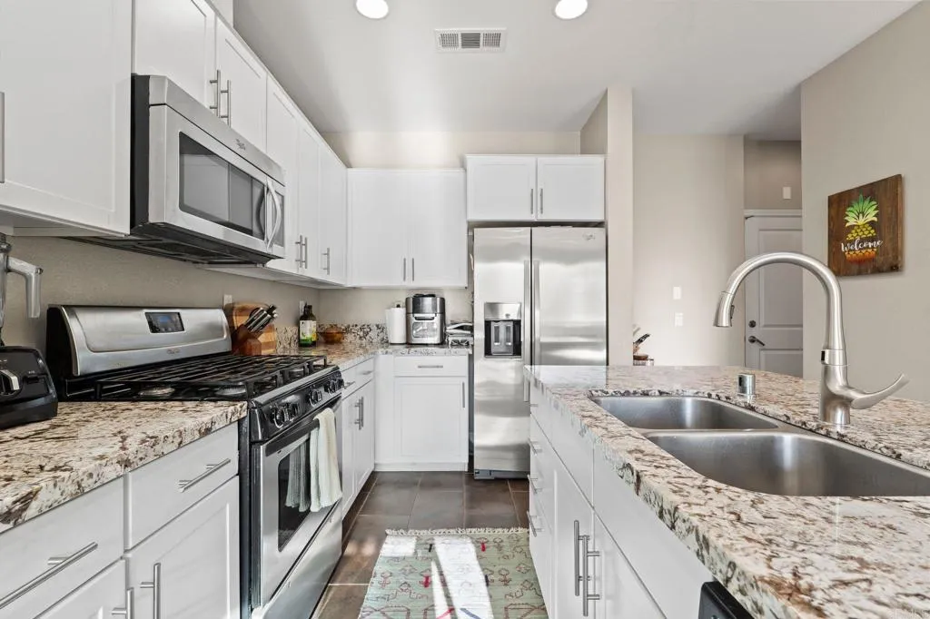 https://cdn.realtyfeed.com/cdn/127/306713976/a7c33cb40817b8535c2e83c548770387.webp