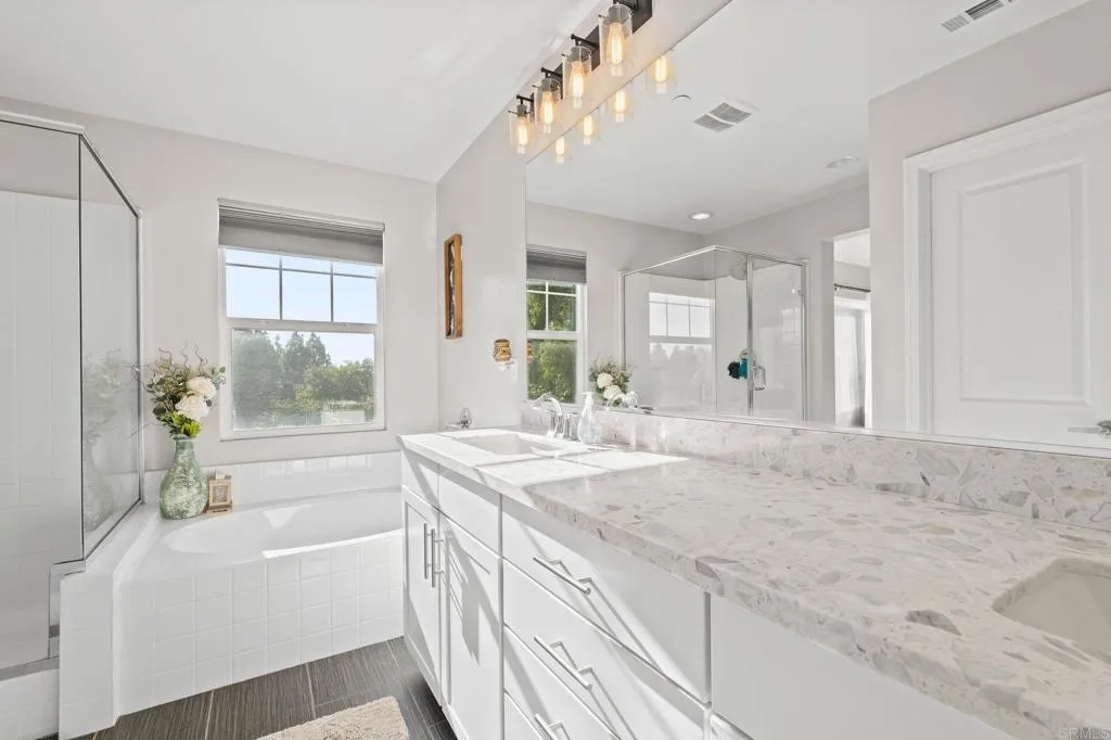 https://cdn.realtyfeed.com/cdn/127/306713976/c68c48a6a8de0f59890781989a7714f1.webp