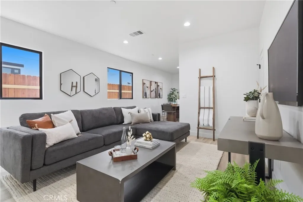 4437 Phelan, Baldwin Park, CA, 91706 4437 Phelan, Baldwin Park, CA, 91706