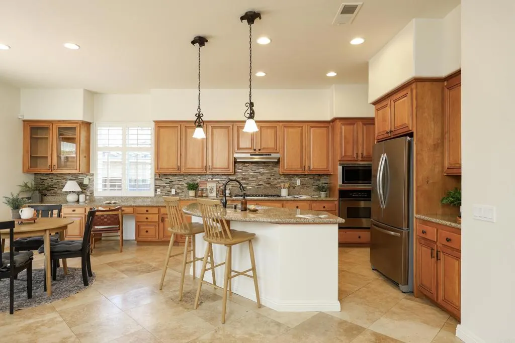 https://cdn.realtyfeed.com/cdn/127/306713990/20d9ae566a4d951999b20e4d8a9870d0.webp