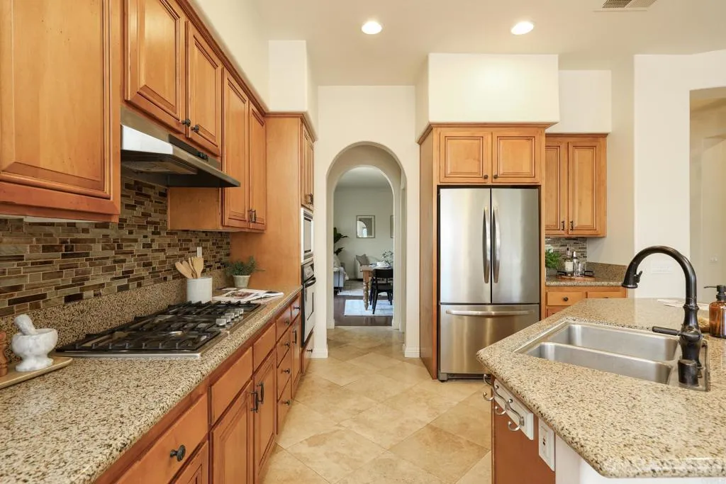 https://cdn.realtyfeed.com/cdn/127/306713990/21d08c875eeb19fdaa1aa9339e32e061.webp