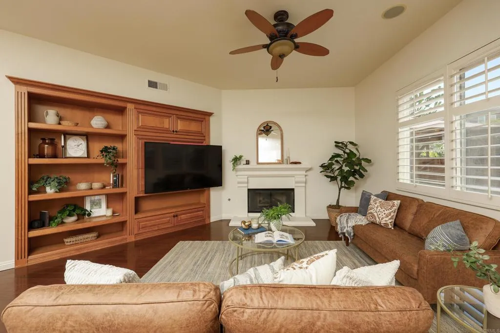 https://cdn.realtyfeed.com/cdn/127/306713990/569c230bb5fa83a390c4d28eab1cec1c.webp