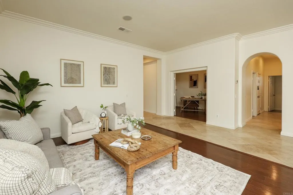 https://cdn.realtyfeed.com/cdn/127/306713990/72e0987a317568fb18ad840b0d210bc1.webp