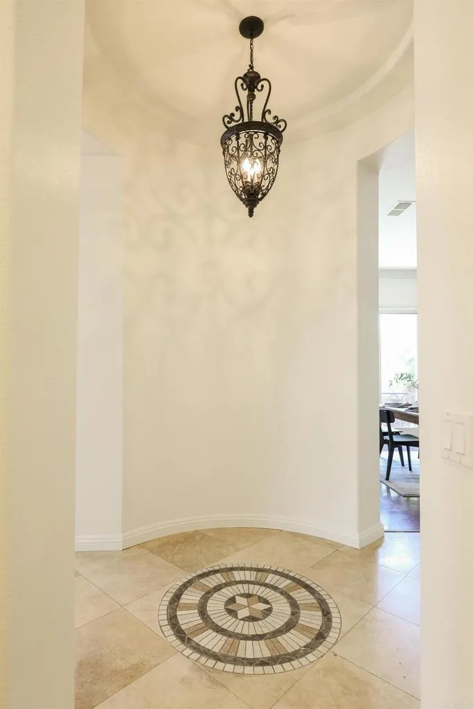 https://cdn.realtyfeed.com/cdn/127/306713990/847462ca076ff31e78889f38e732f23d.webp