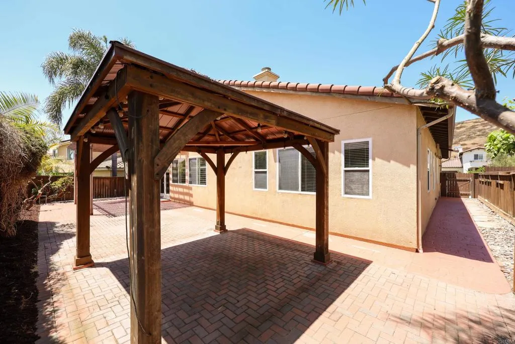 https://cdn.realtyfeed.com/cdn/127/306713990/8a6193553dcf7dfff36102310be7cbb0.webp