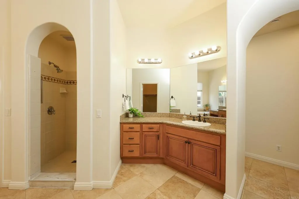https://cdn.realtyfeed.com/cdn/127/306713990/c416a2b6ecba3d7aa82dc8b378a4898a.webp