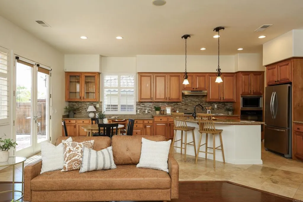 https://cdn.realtyfeed.com/cdn/127/306713990/e89f84434b6aeae0de2f2385b046d09e.webp