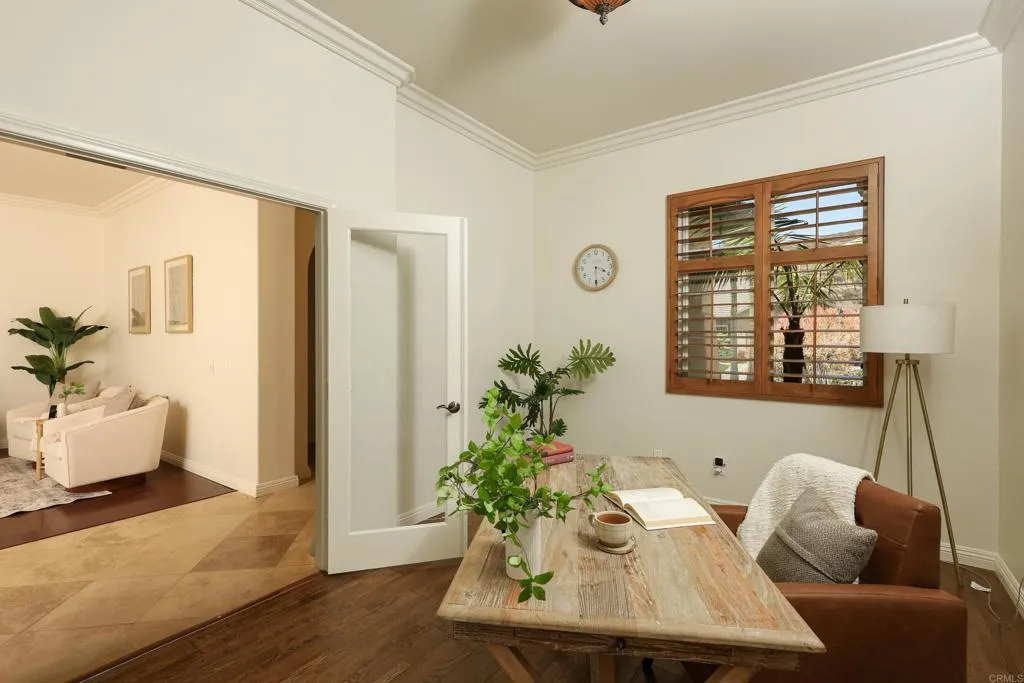 https://cdn.realtyfeed.com/cdn/127/306713990/eadab0d1f9a441b76c987adda96065ff.webp