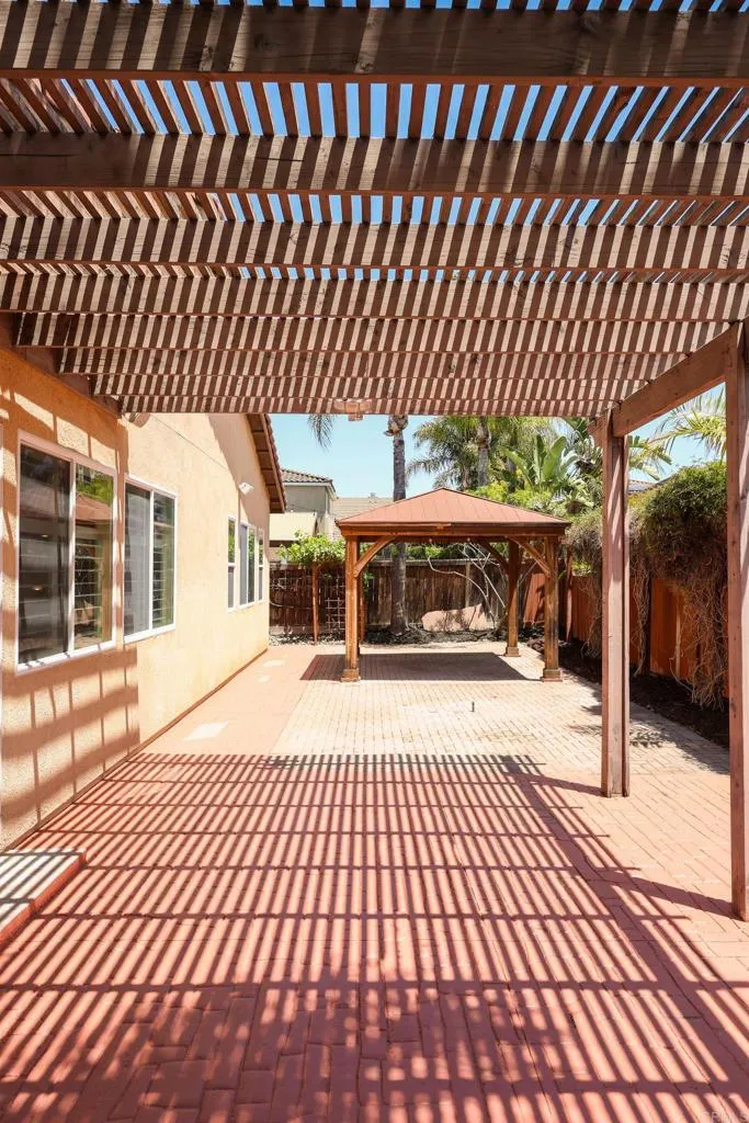 https://cdn.realtyfeed.com/cdn/127/306713990/fe13d8636e7624e0ccbd8ff314169fe5.webp