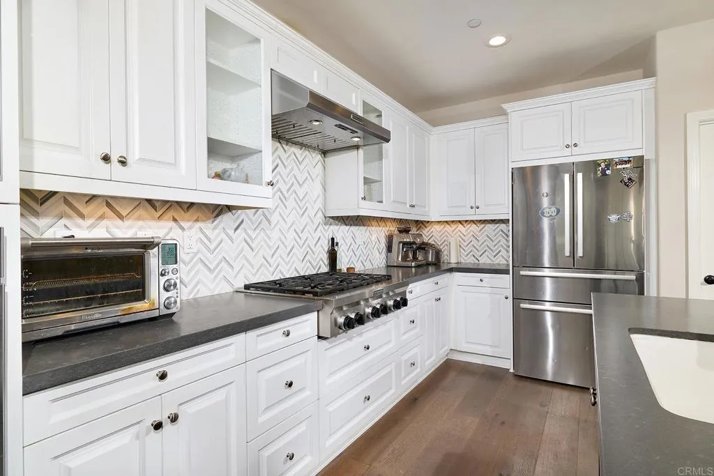 https://cdn.realtyfeed.com/cdn/127/306714051/c5faea8e2356d0f7217b0cba770ebb08.webp