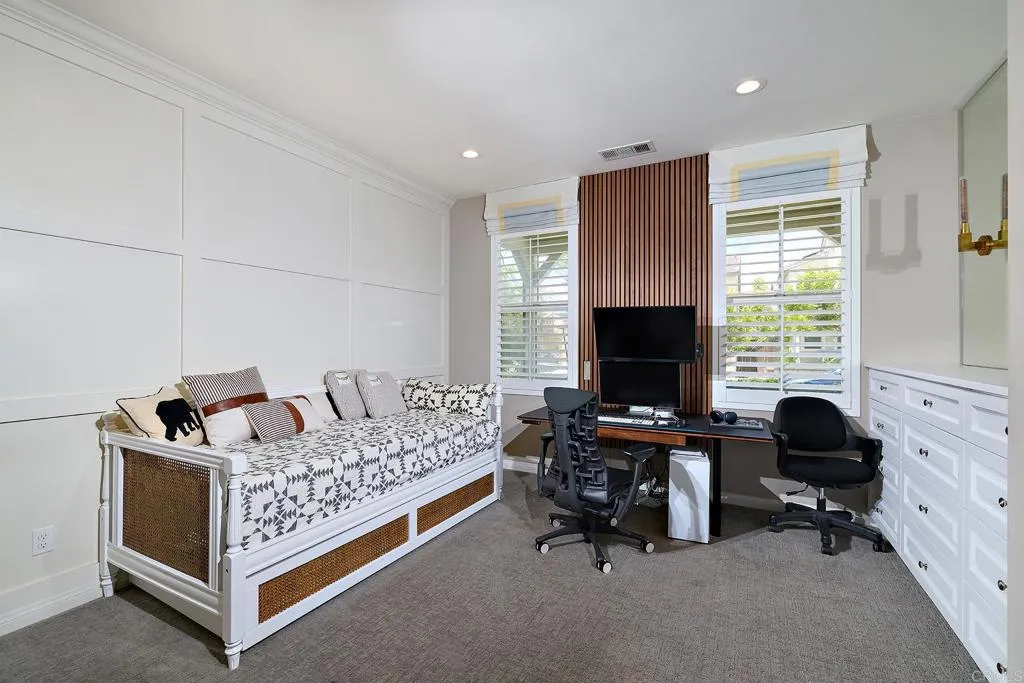 https://cdn.realtyfeed.com/cdn/127/306714051/d51b7131087fd7bb4f01fd6ceff07769.webp
