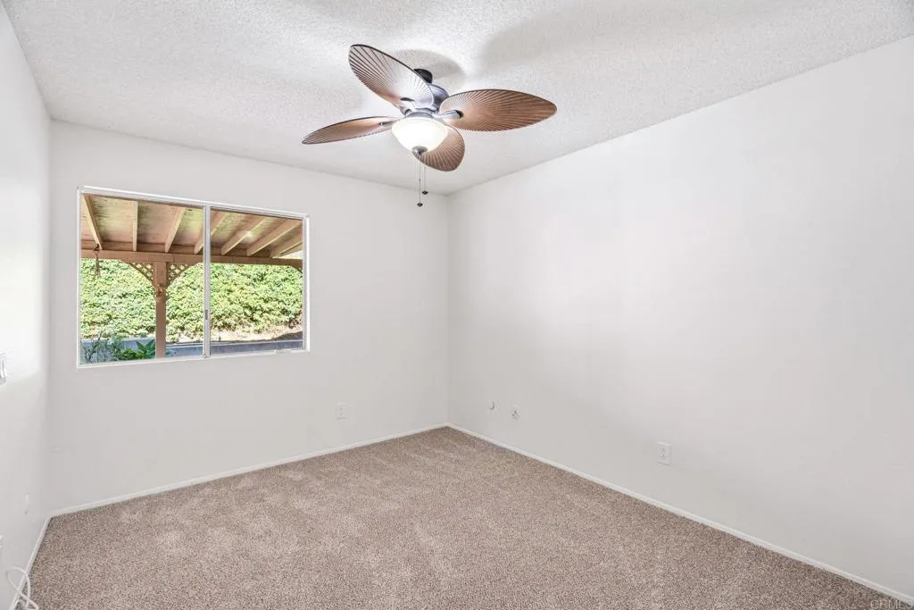 https://cdn.realtyfeed.com/cdn/127/306714052/04ca3765742f4afcda2b2eacd98c4ed7.webp