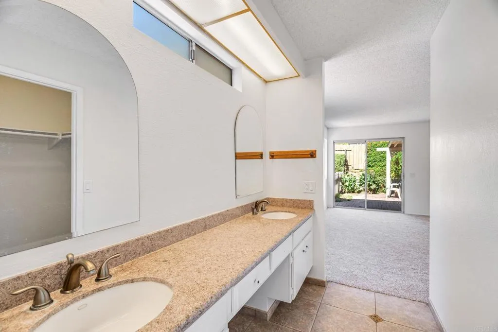 https://cdn.realtyfeed.com/cdn/127/306714052/2c2fd8dcce18e83bc75c9f5fc75e3c41.webp