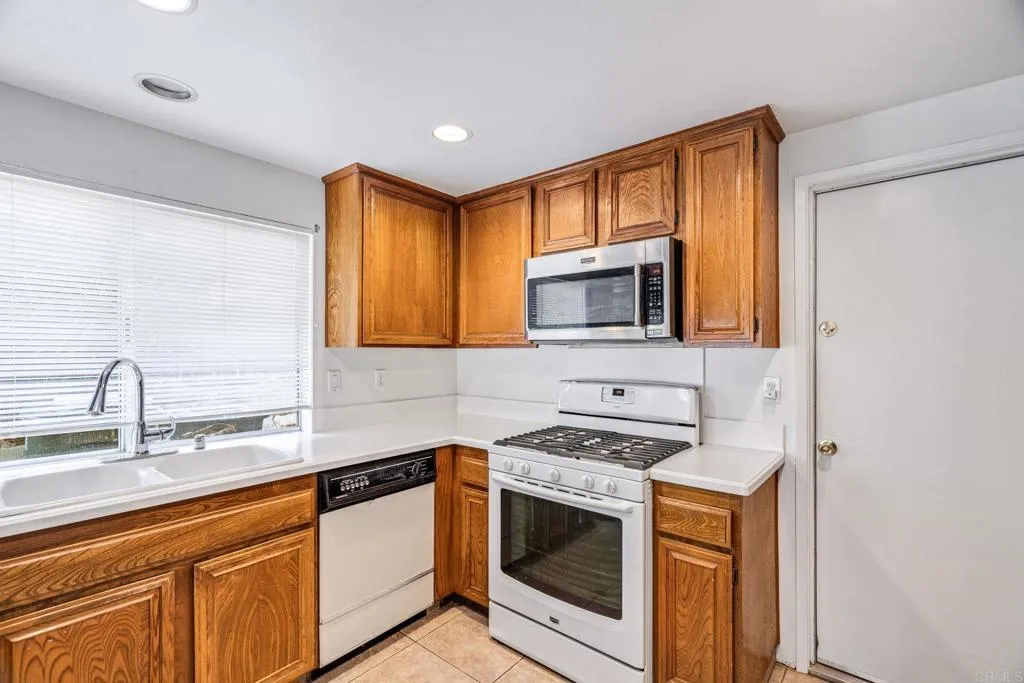 https://cdn.realtyfeed.com/cdn/127/306714052/54754fc6a6e782a4571ccdf5807c8ab8.webp
