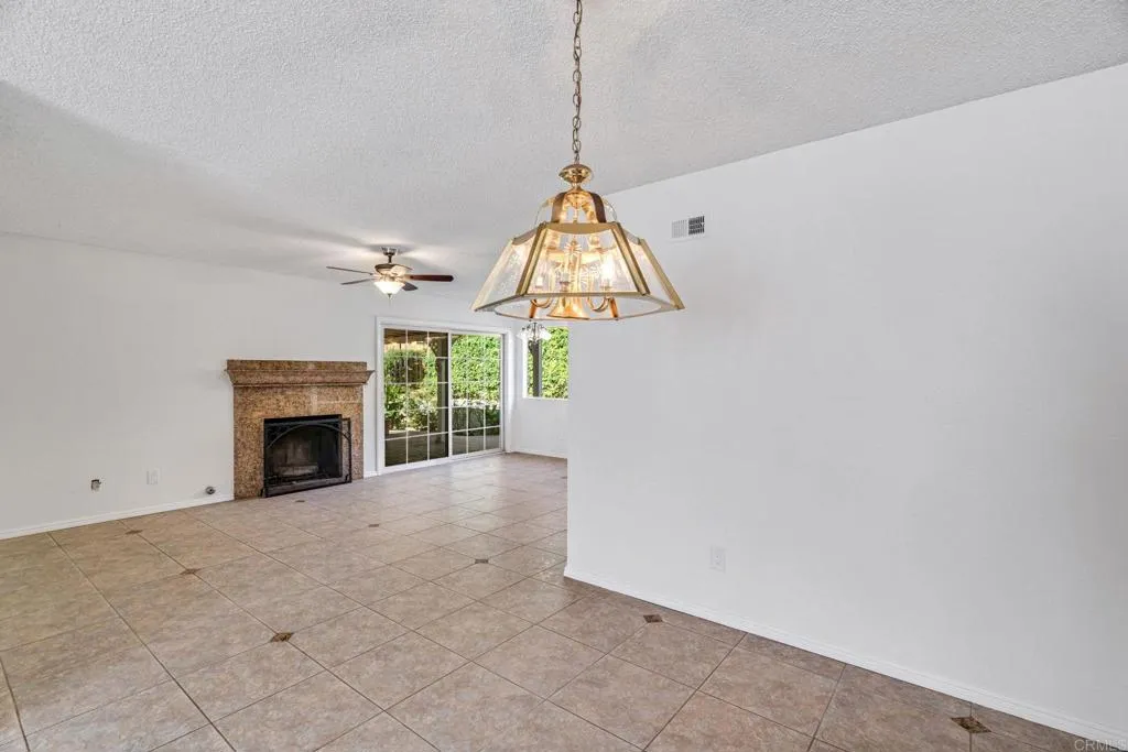 https://cdn.realtyfeed.com/cdn/127/306714052/bedfff9cd244139e650f1016e0db5a10.webp