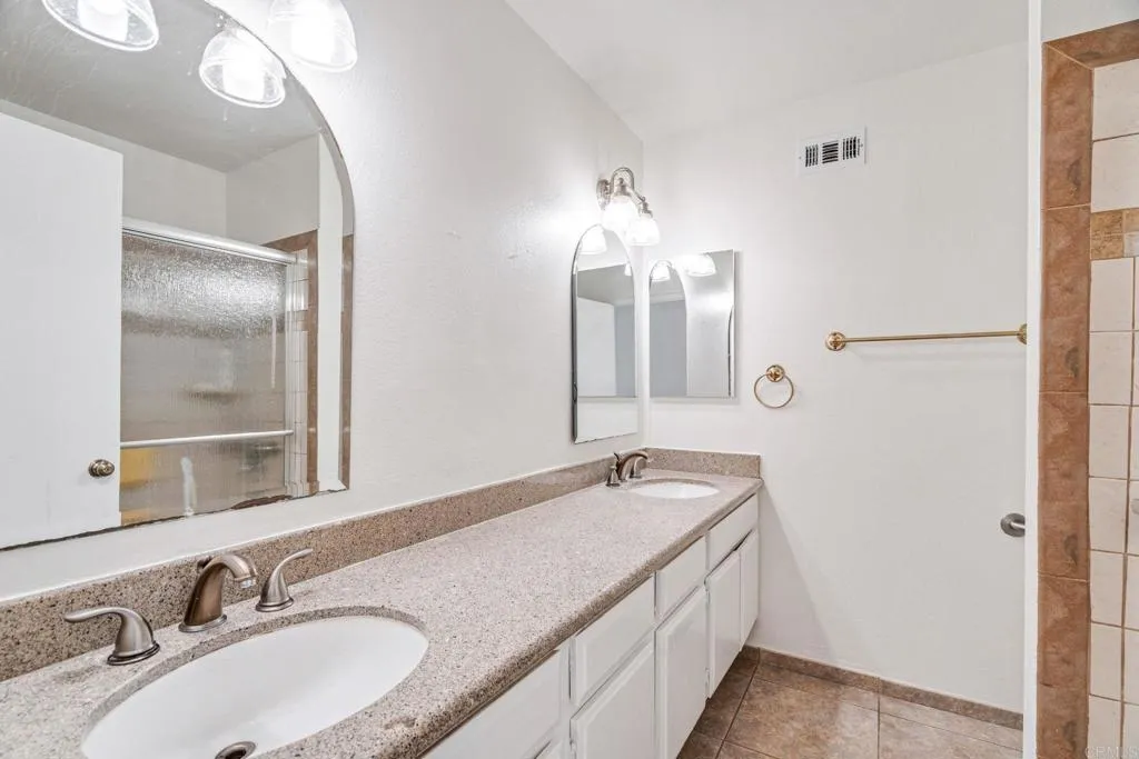 https://cdn.realtyfeed.com/cdn/127/306714052/c3994669733640b9cd47400c0ed6e965.webp