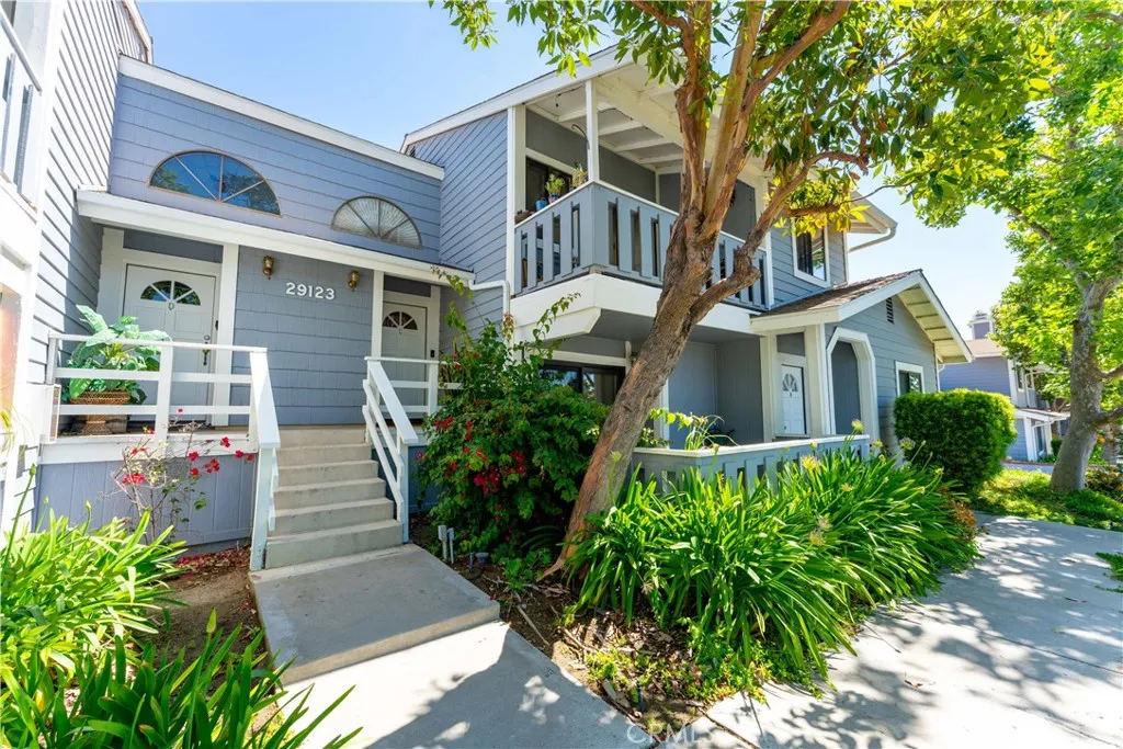 Agoura Hills, CA 91301