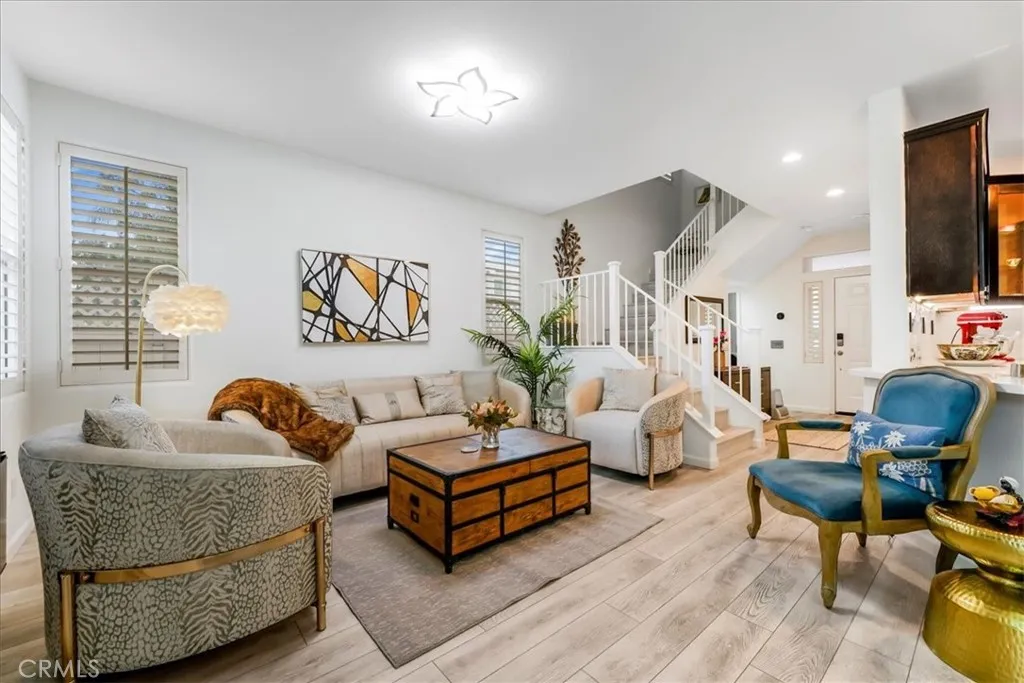 https://cdn.realtyfeed.com/cdn/127/306714077/1f81e0140c486c3d7b88bdce40eace1f.webp