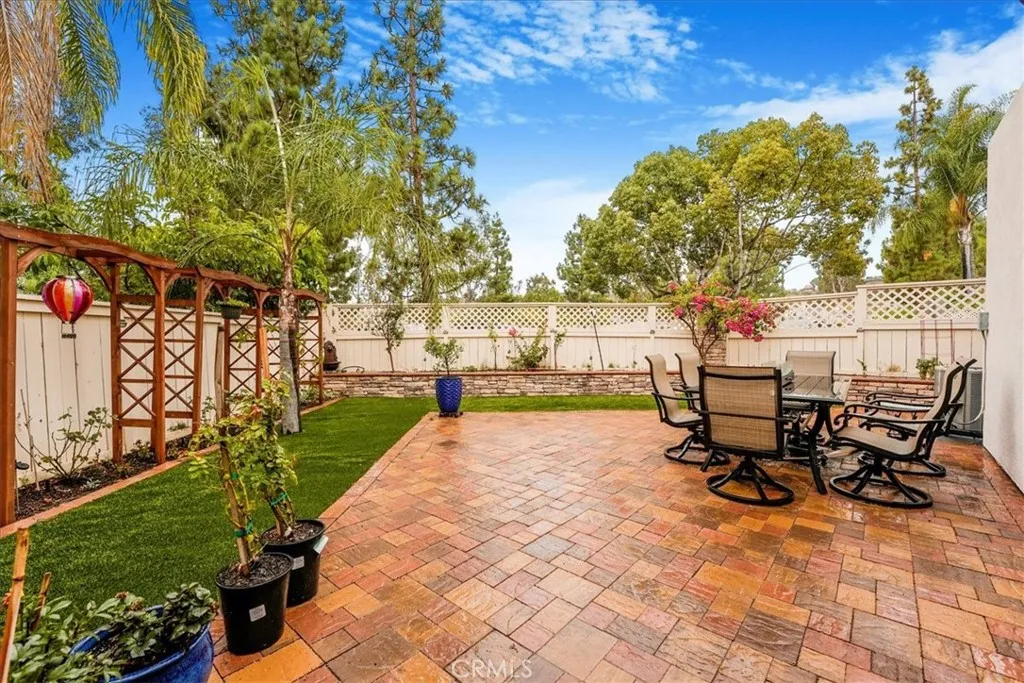 https://cdn.realtyfeed.com/cdn/127/306714077/93c633d105dea4ff4de733eecec61538.webp