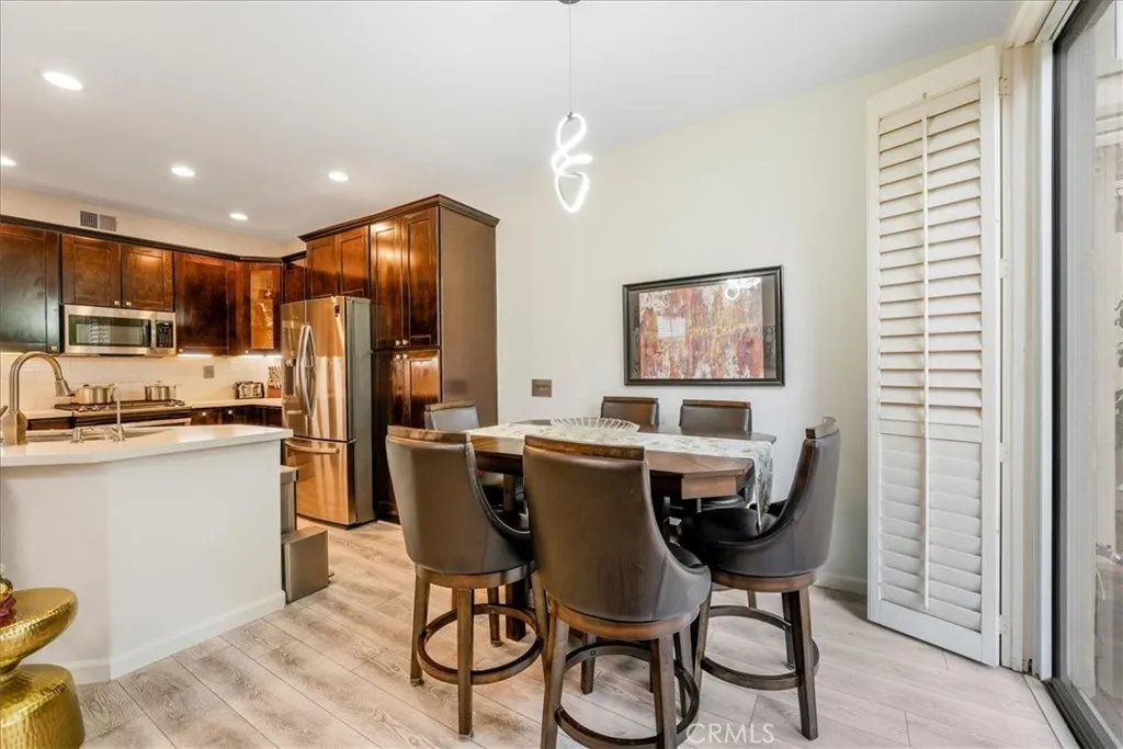 https://cdn.realtyfeed.com/cdn/127/306714077/e477ddf22864d9fa0107d04884f7ae74.webp