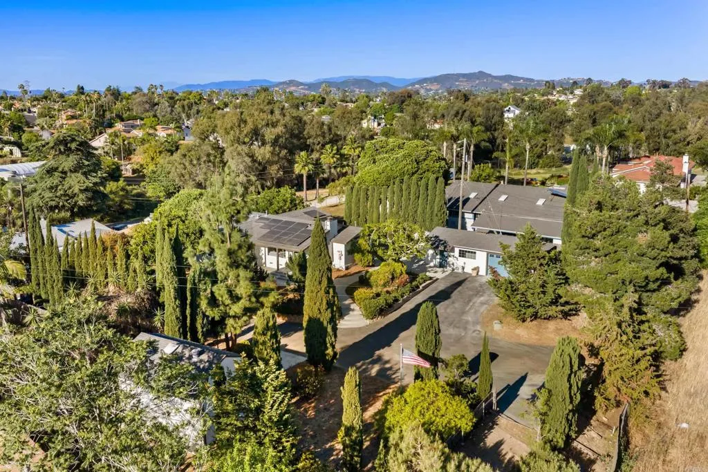 https://cdn.realtyfeed.com/cdn/127/306714081/00de46d040ee256f073998d3b7708654.webp
