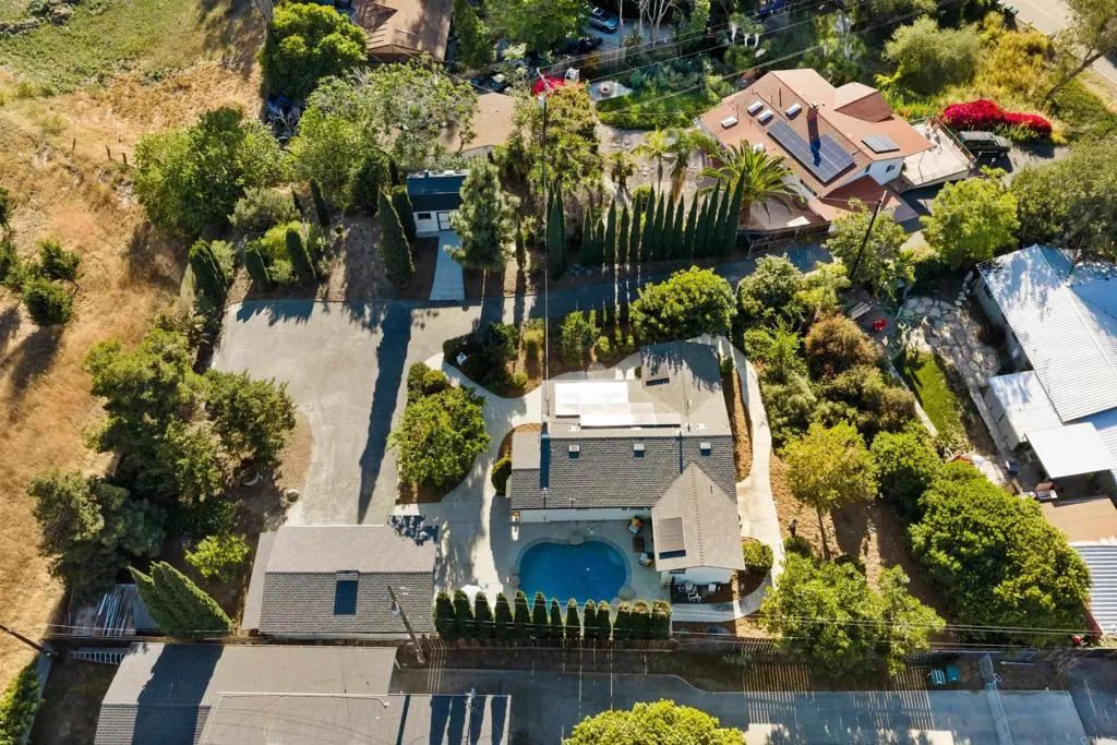 https://cdn.realtyfeed.com/cdn/127/306714081/41c295390b7732982f32d445a2138693.webp