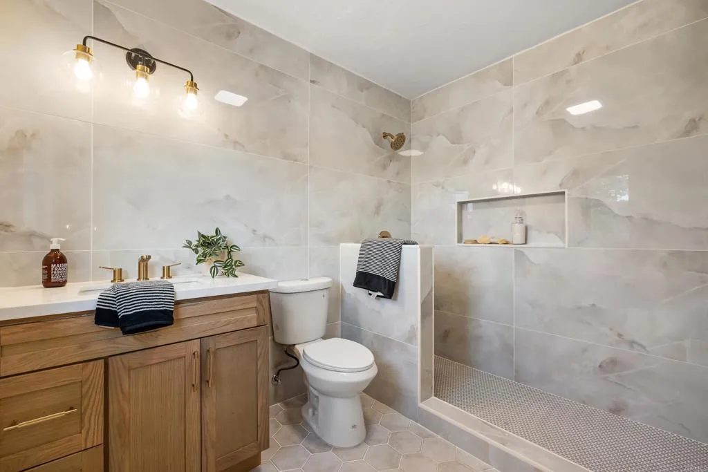 https://cdn.realtyfeed.com/cdn/127/306714081/70552d33f173f8c256f4e19f31ada572.webp