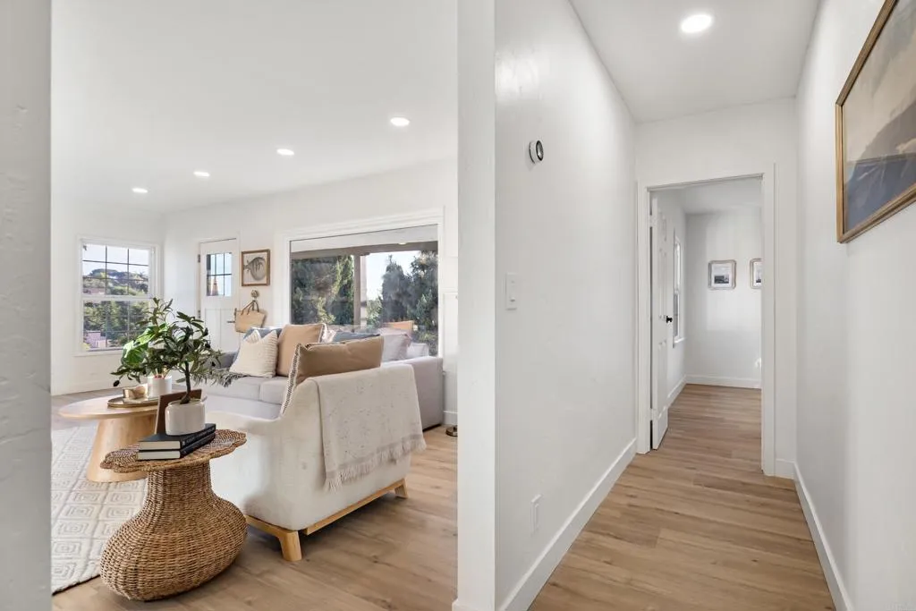 https://cdn.realtyfeed.com/cdn/127/306714081/bc88dcf5b60c2ddf9f8b09bbb1904072.webp
