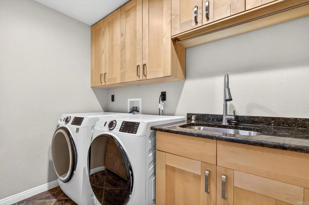 https://cdn.realtyfeed.com/cdn/127/306714085/1b33e942e15bcdd47bb83d6def05a024.webp