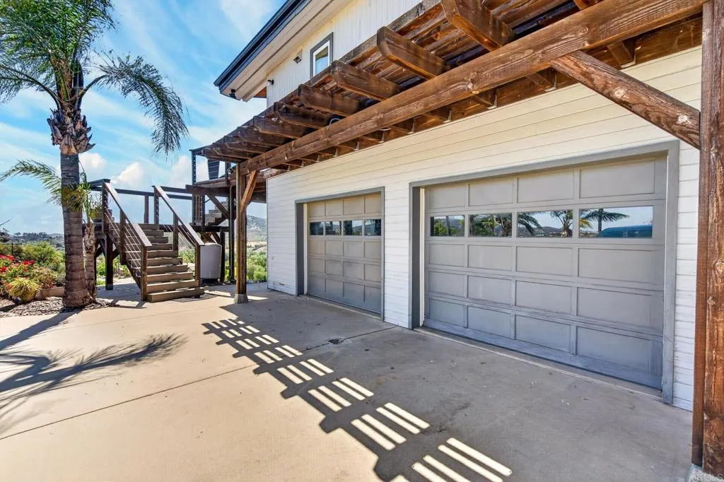 https://cdn.realtyfeed.com/cdn/127/306714085/4360405bdb91879d9eb25d376b0c0979.webp