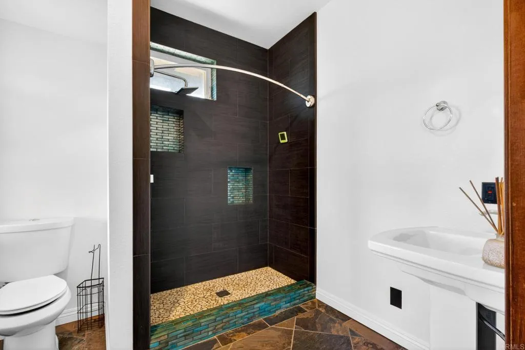 https://cdn.realtyfeed.com/cdn/127/306714085/7214e1c996bd2796b80d792591c3fd61.webp